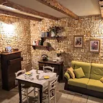 Borgo Luna Bed & Breakfast 4*