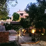 Borgo Luna Bed & Breakfast 4*