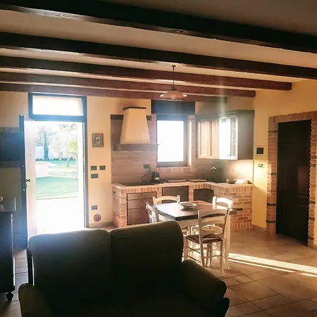 Nocleg ze śniadaniem Borgo Luna 4*