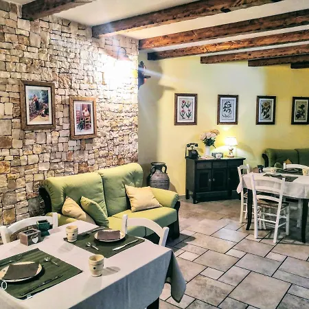 Bed & Breakfast Borgo Luna 4*