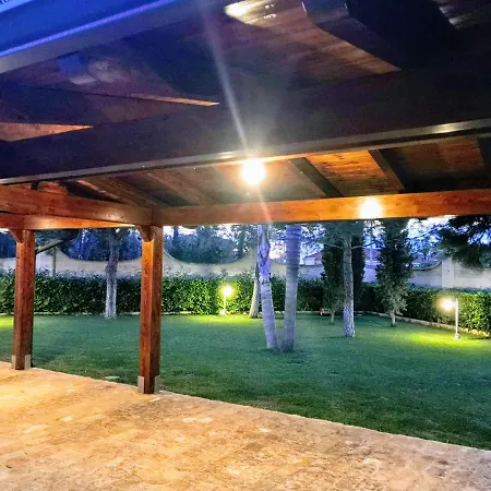 Borgo Luna Bed & Breakfast 4*