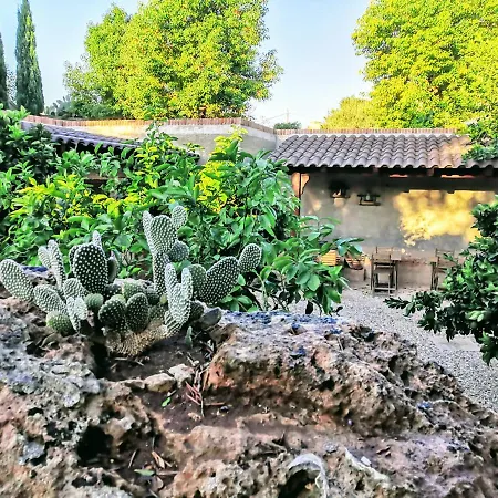 Borgo Luna 4* מנדוריה
