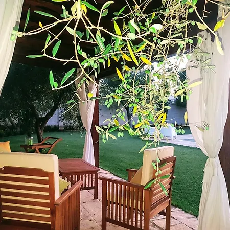 BORGO LUNA appartamenti e alloggi adults only 4*