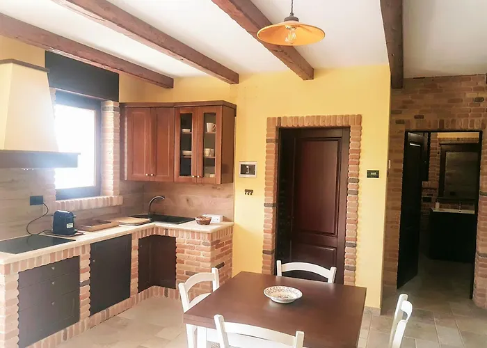 Borgo Luna מנדוריה