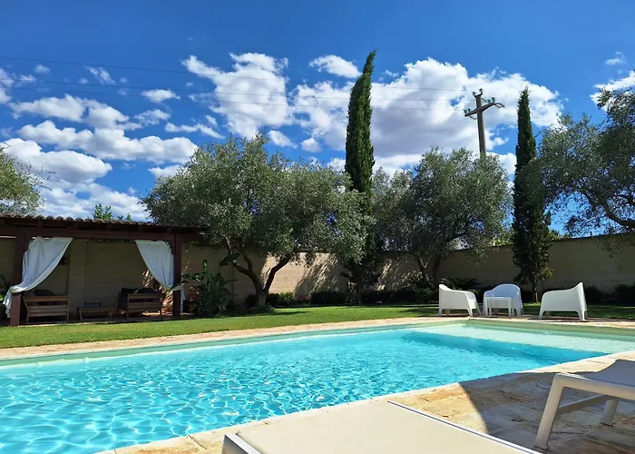 Borgo Luna לינה וארוחת בוקר 4*