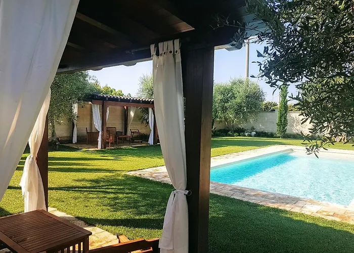 Borgo Luna מנדוריה