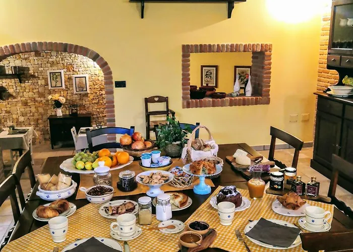 Borgo Luna לינה וארוחת בוקר 4*