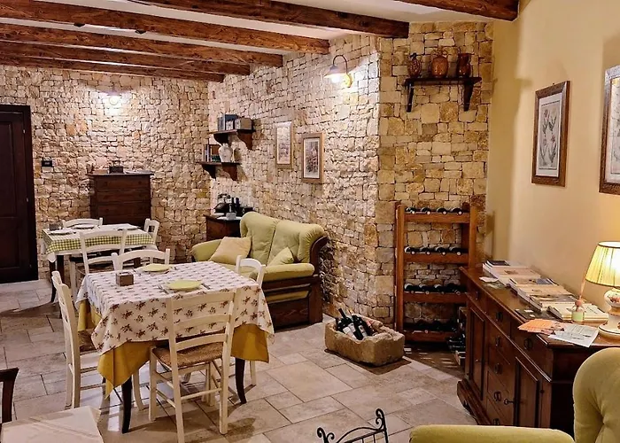 לינה וארוחת בוקר Borgo Luna 4*